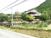 兵庫県三田市下青野の広い敷地にどっしりとした豪邸